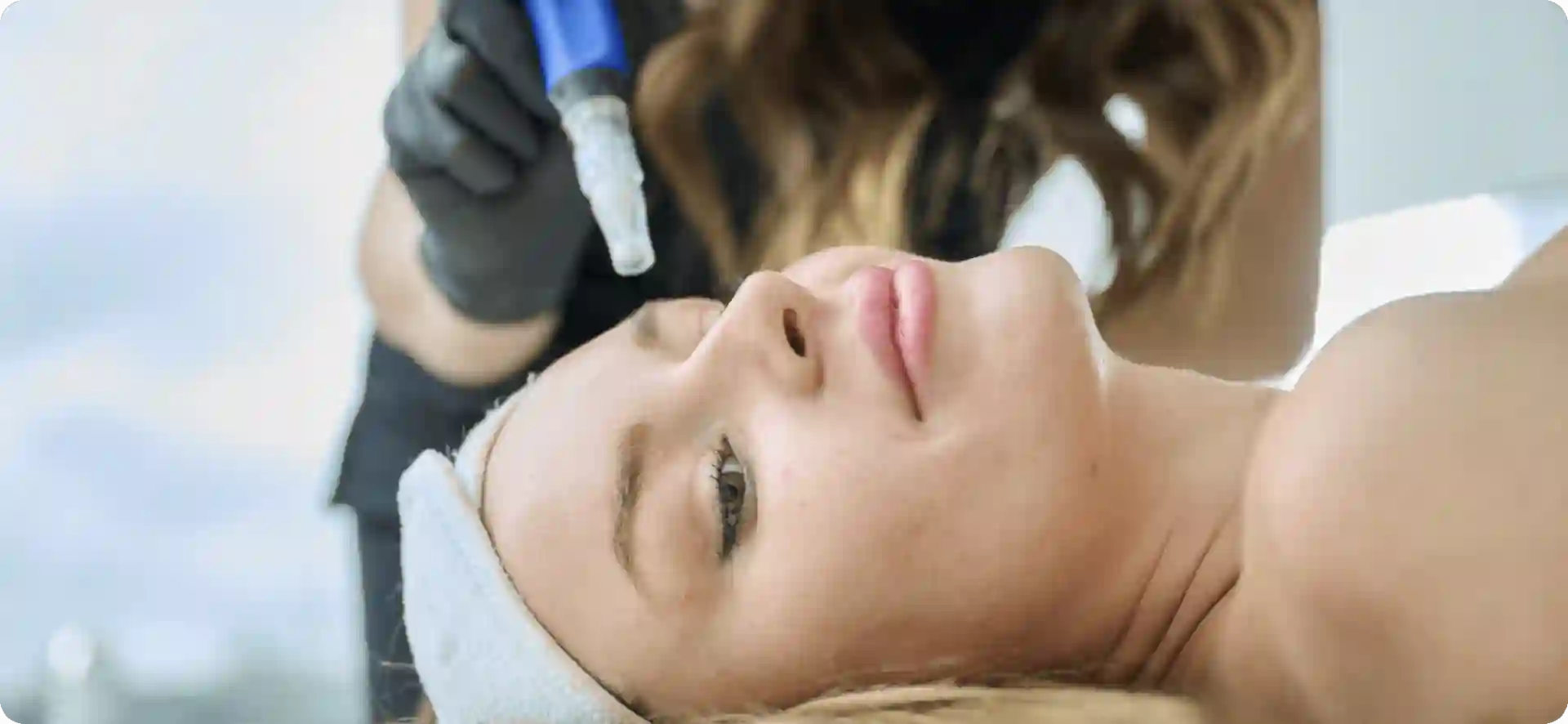 How Do Microneedles Trigger New Collagen and Elastin in Loose Skin Haverhill?